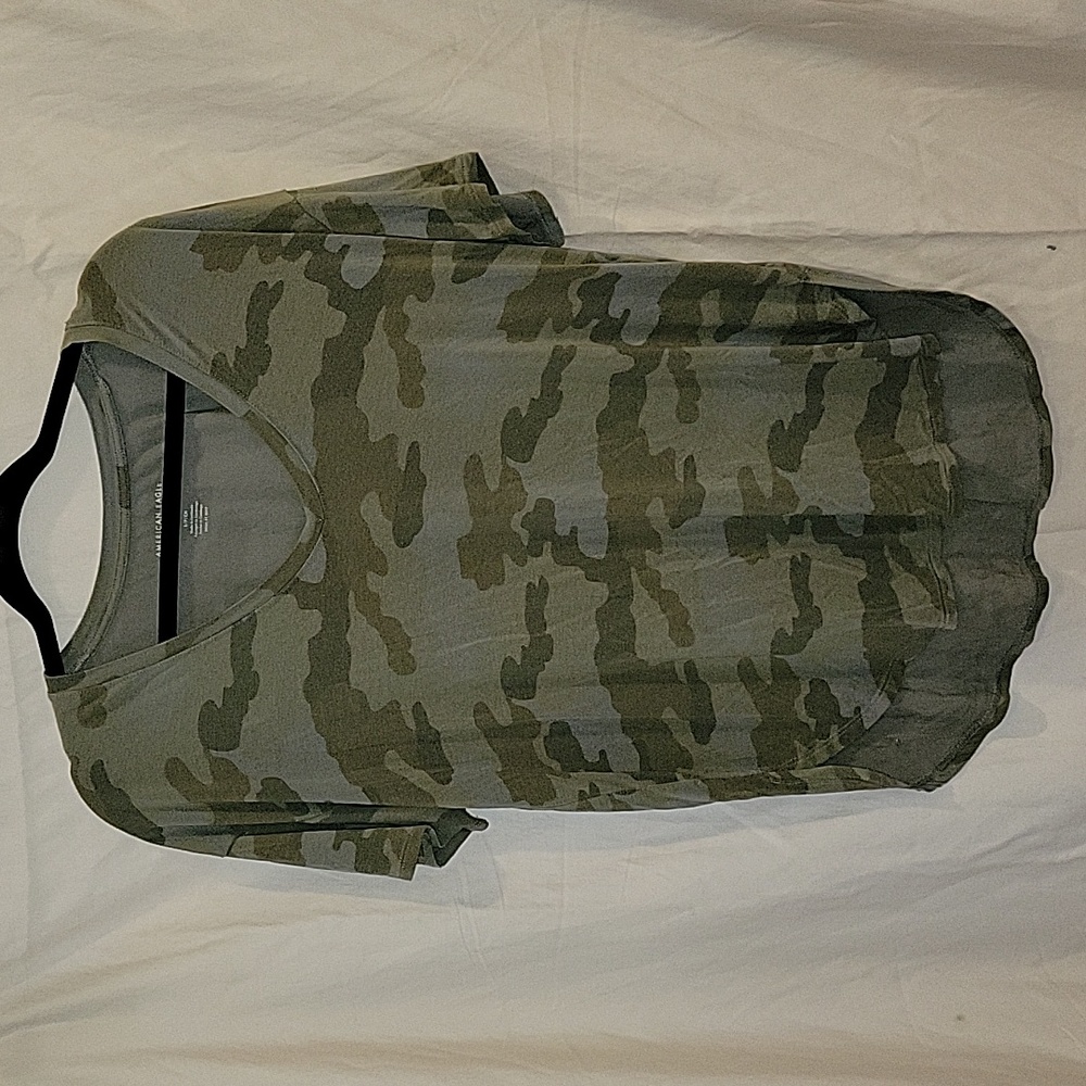 American Eagle over sized soft & sexy camo t-shirt size small